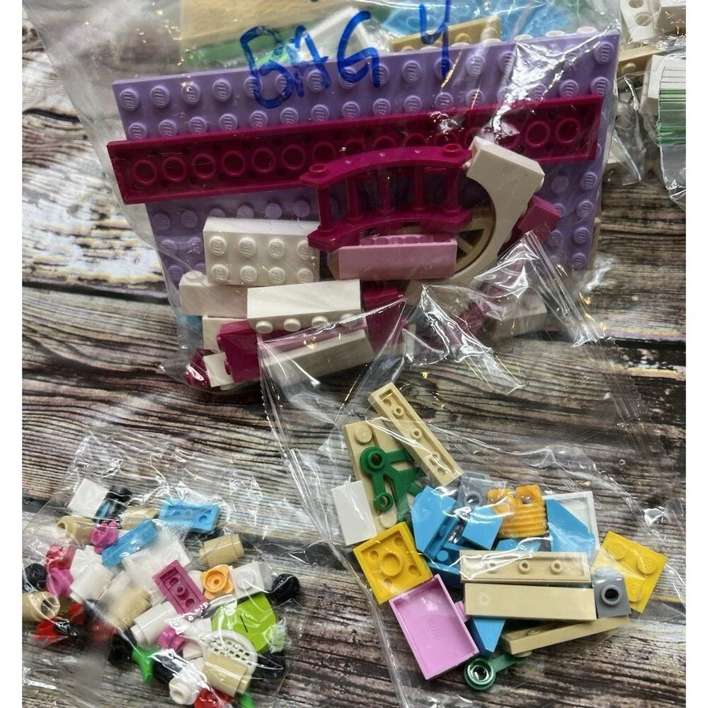 LEGO Friends Stephanie's House 41314 Set 622 Pieces Ages 6-12 Missing 2 Minifigs